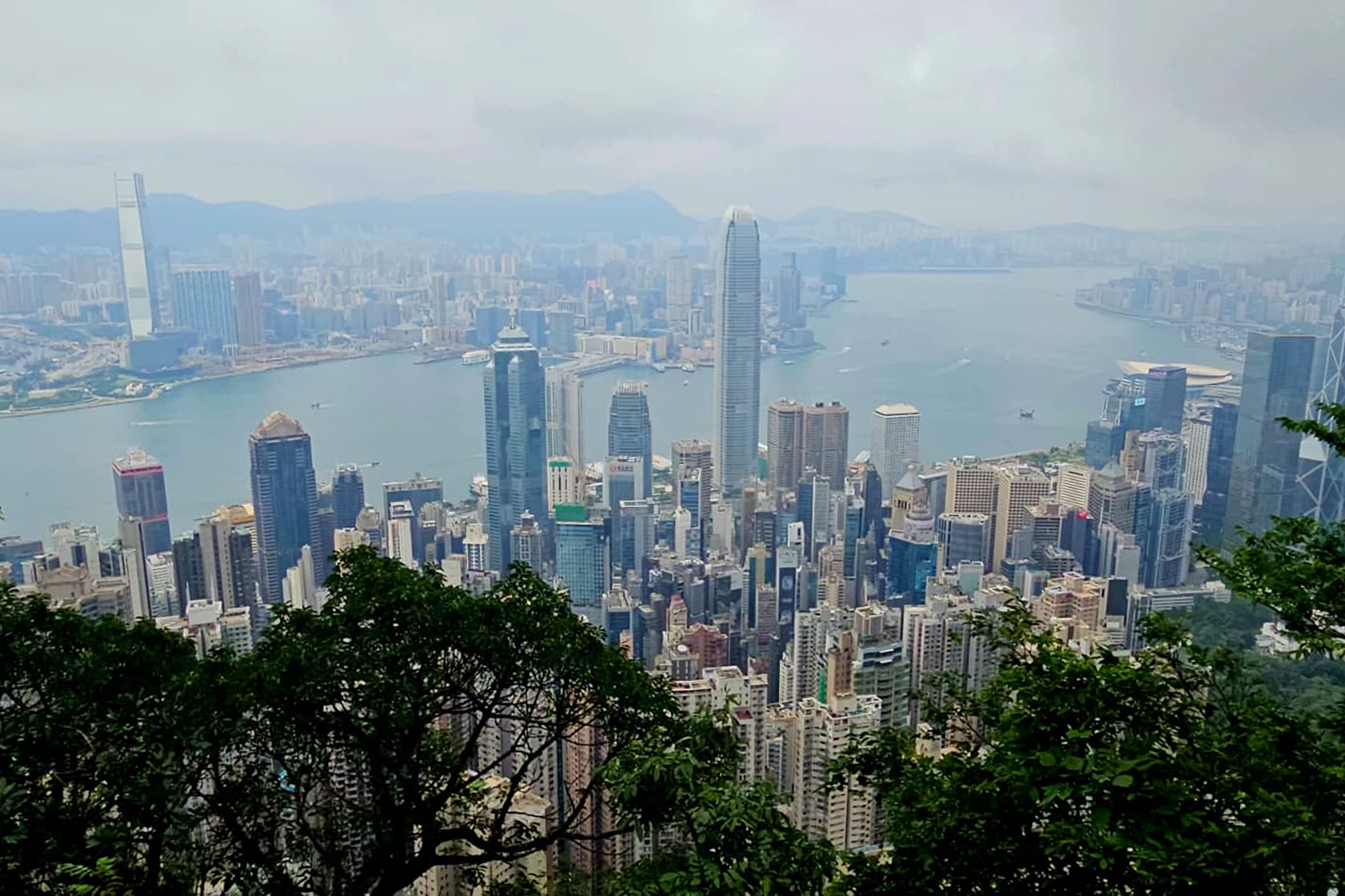 MUZYCZNE PODRÓŻE PRZEZ ŚWIAT. HONGKONG. TYSIĄC TWARZY JEDNEGO MIASTA.